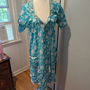 Naudic M Elegant Blue and White Midi Dress with Floral Pattern